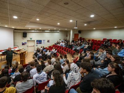 Studenti e Alessandro De Bartolini sull'Autonomia